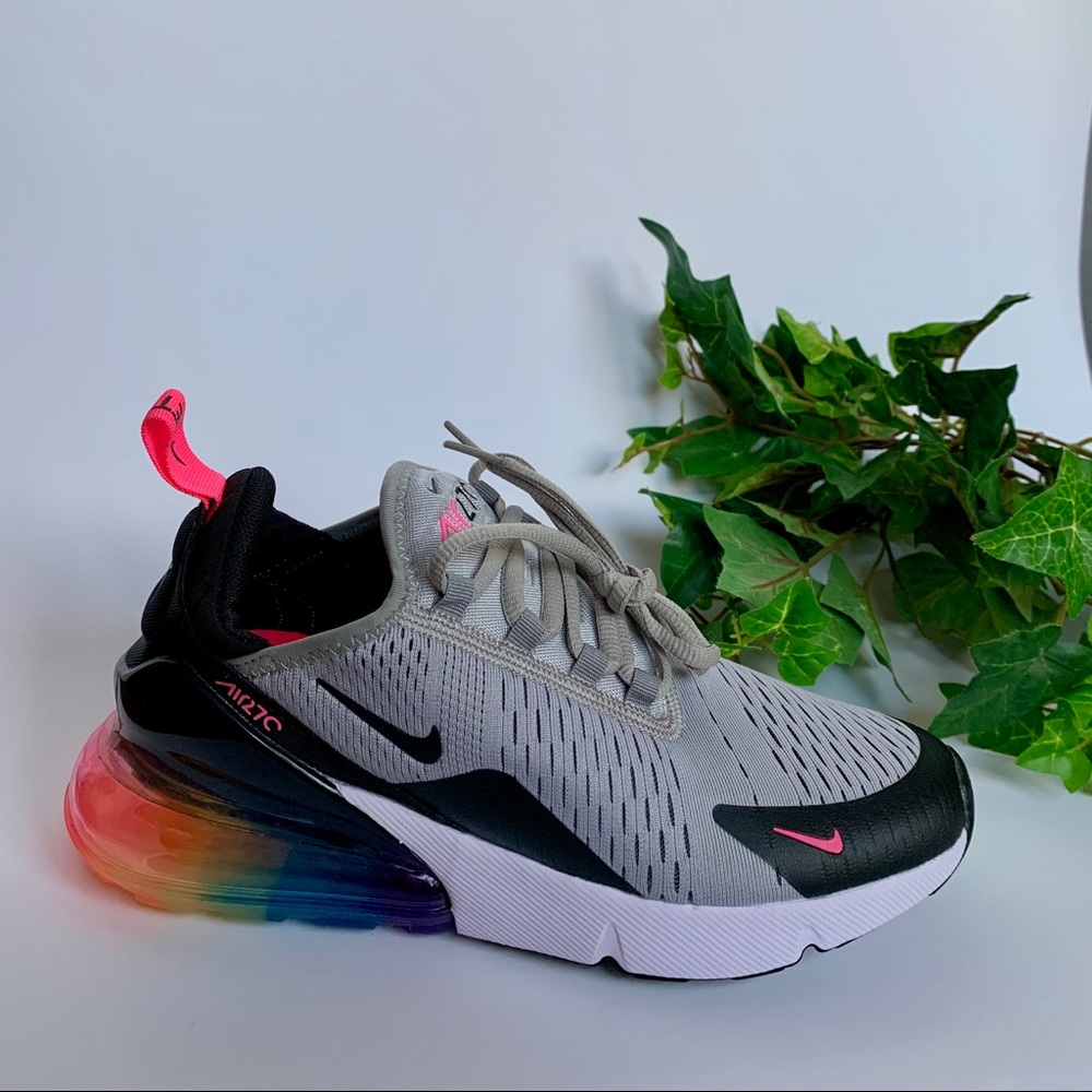Nike Air Max 270 - Picture 5 of 8